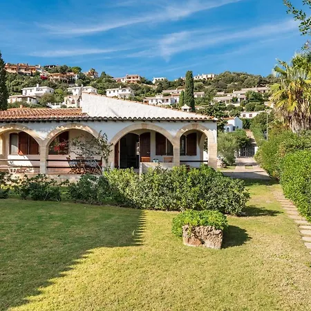 Lucienne Villa Muravera